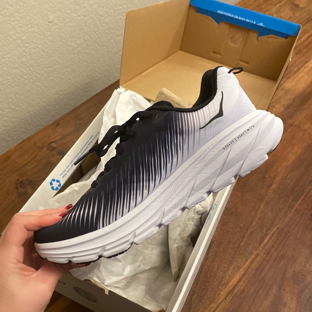 Hoka rincon 3 size 7.5